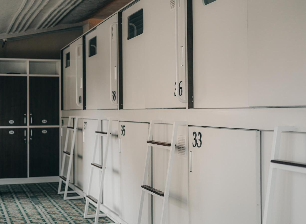 Capsule Hotel Technocave بيشكيك المظهر الخارجي الصورة