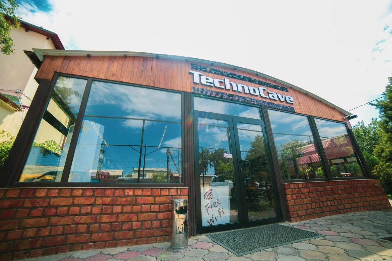Capsule Hotel Technocave بيشكيك المظهر الخارجي الصورة